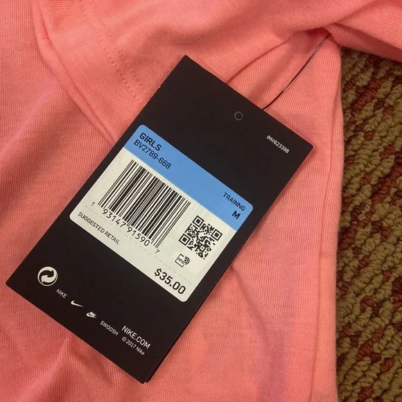 Nike dryfit, hooded, long sleeve shirt - Picture 3 of 4